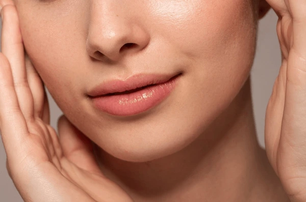 Close-up of smooth lips after Restylane Kysse injection, showcasing results with proper aftercare and recovery process
